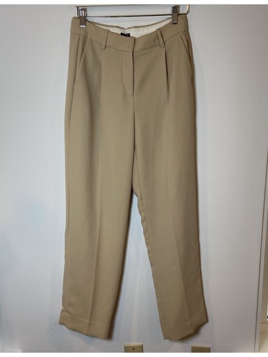 J.Crew Pants - J.Crew Essential Dress Pants Straight Leg Pleats Tan Khaki Size 4